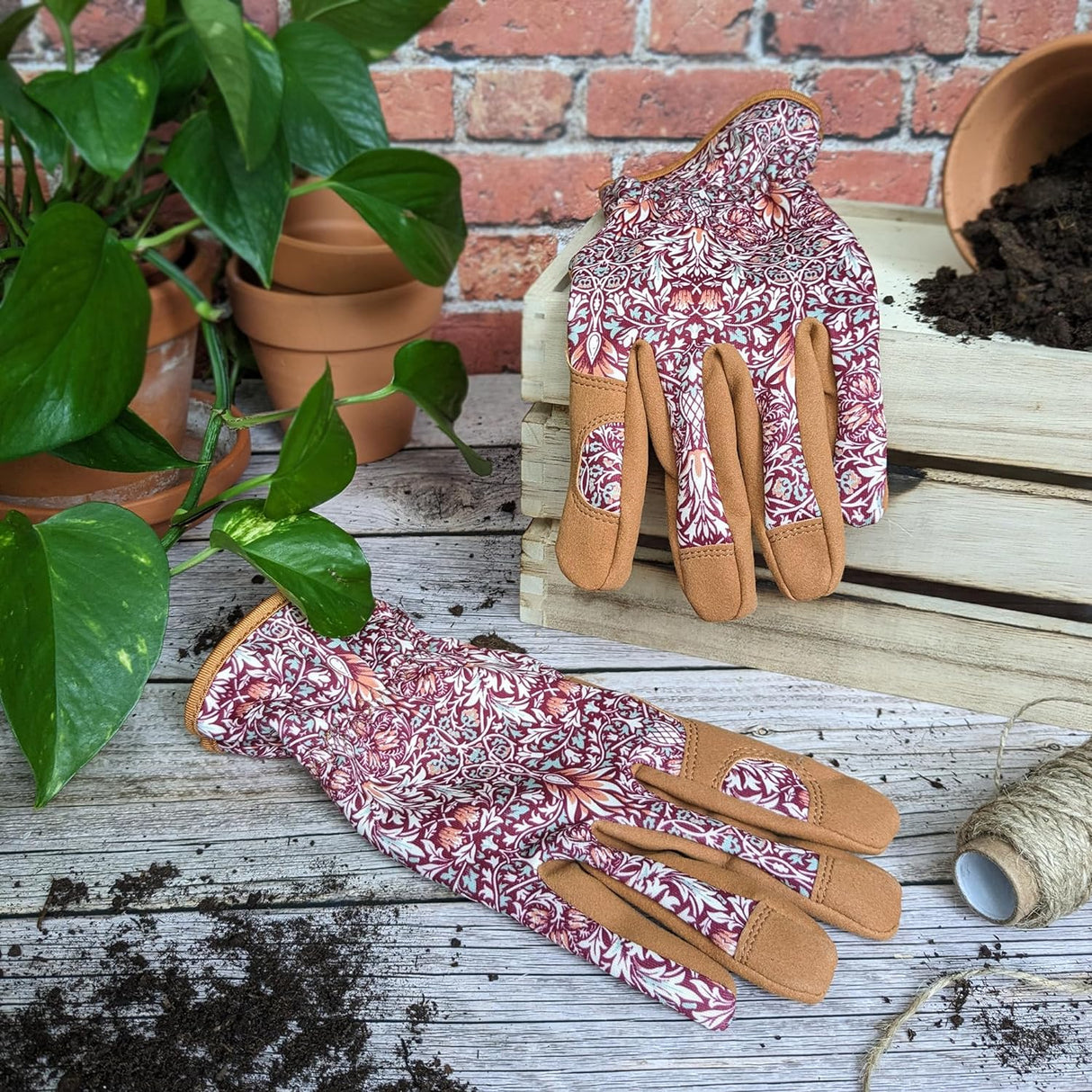 Orange Grove Outdoor Gardening Gloves - Women's One Size - William Morris Design - Padded With Elastic Cuffs