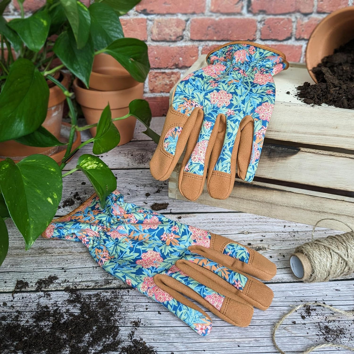 Orange Grove Outdoor Gardening Gloves - Women's One Size - William Morris Design - Padded with Elastic Cuffs