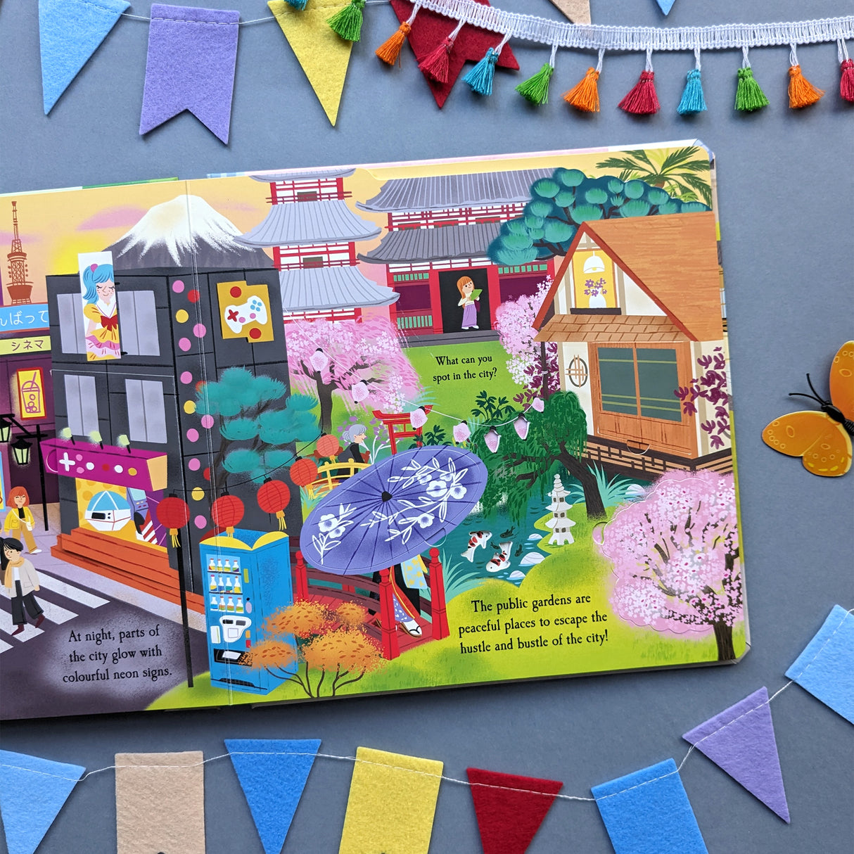 Let's Explore The City - Children's Lift-The-Flap Book