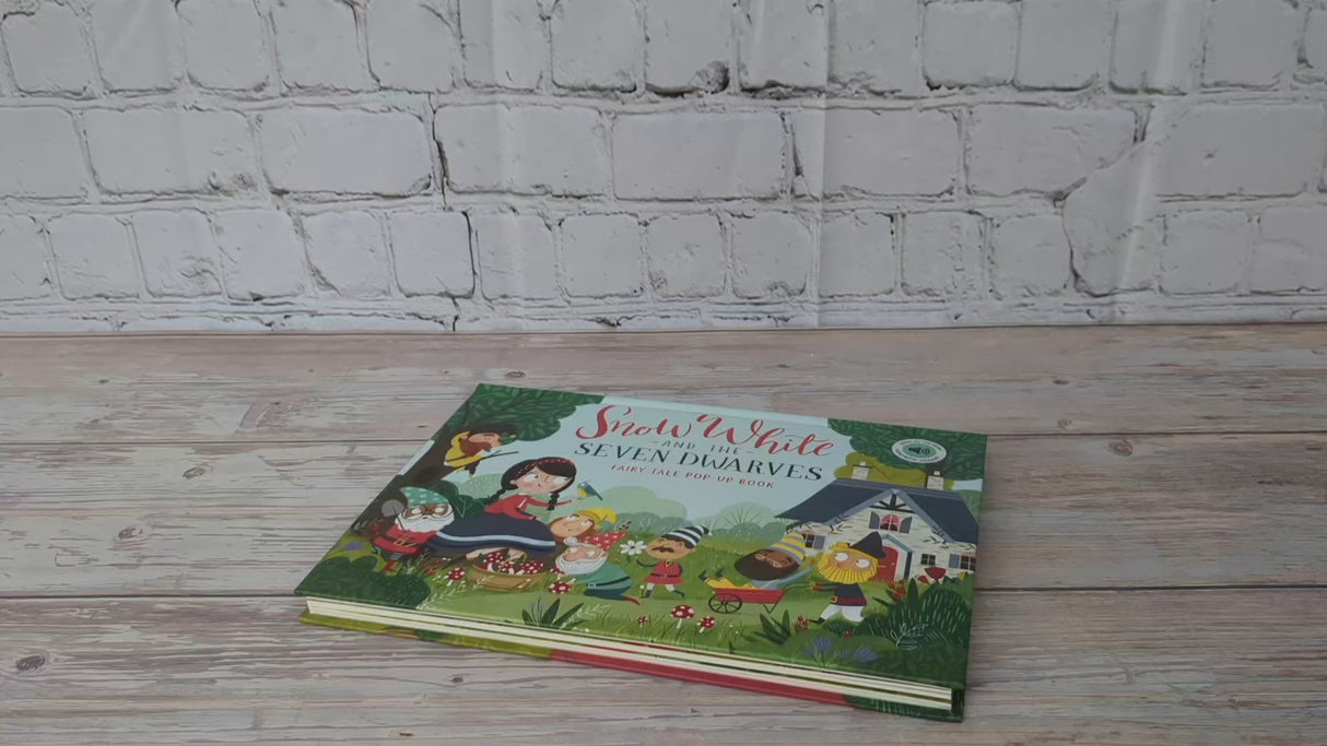 Snow White And The Seven Dwarves - Children’s Fairy Tale Pop-Up Book